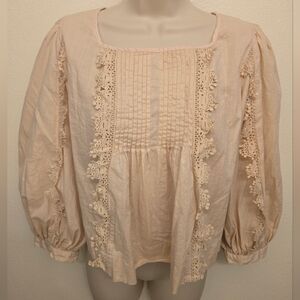 EUC GAP Ladies Lace Detail Cropped Long Sleeve Blouse